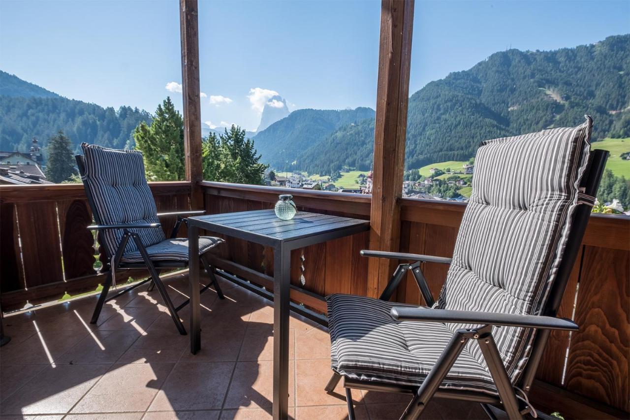 Garni Alba Bed & Breakfast Urtijëi Buitenkant foto