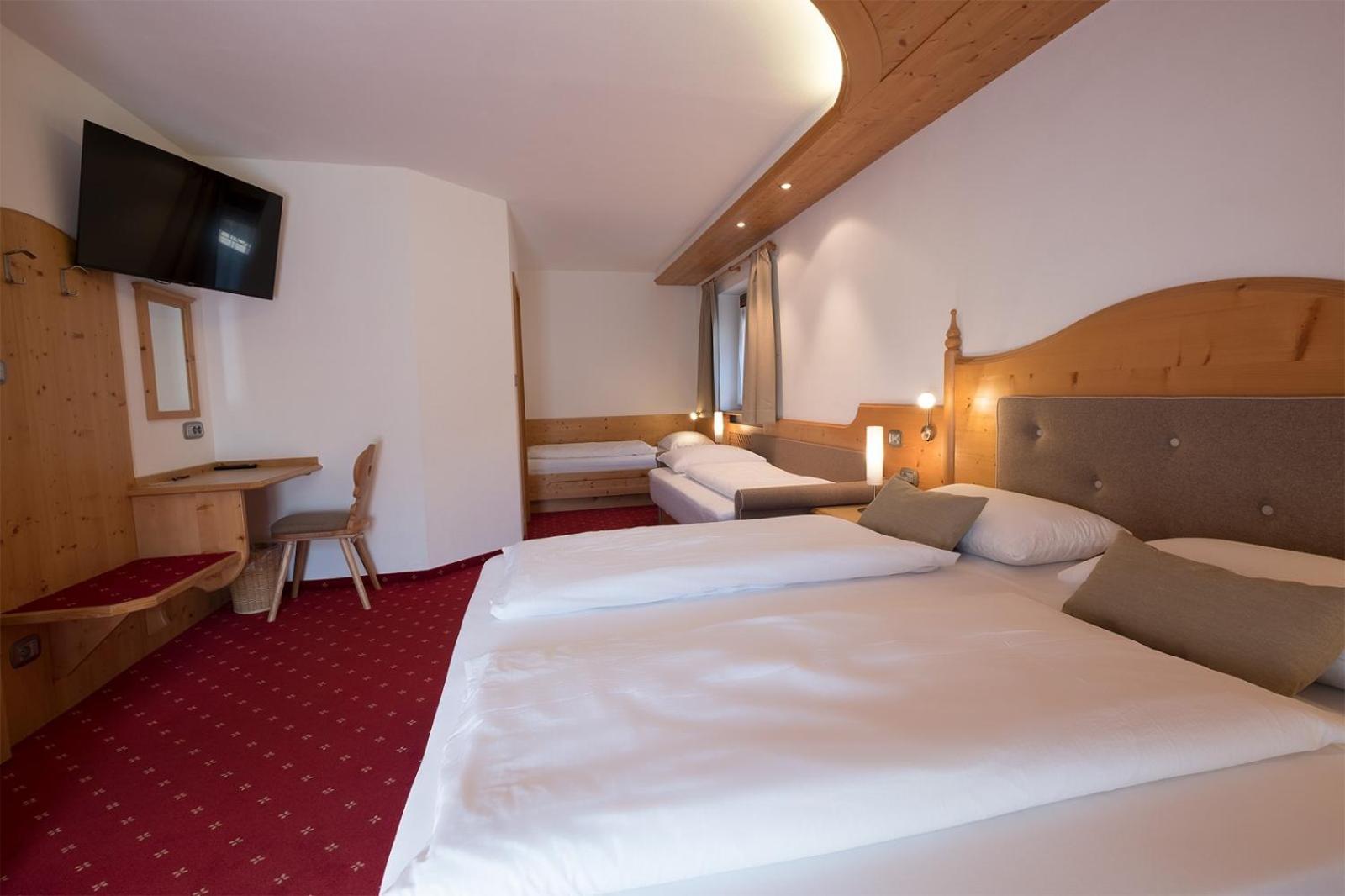 Garni Alba Bed & Breakfast Urtijëi Buitenkant foto